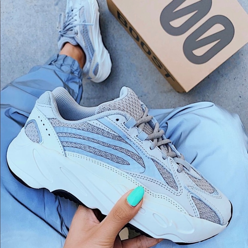 Yeezy Boost 700 v2 static